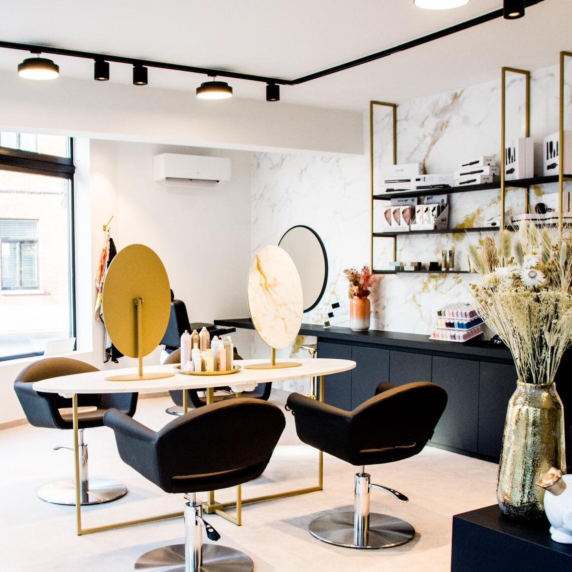 Cenzo par Liza Lievens Aalter - aménagement d'un salon de coiffure par PAC interiors