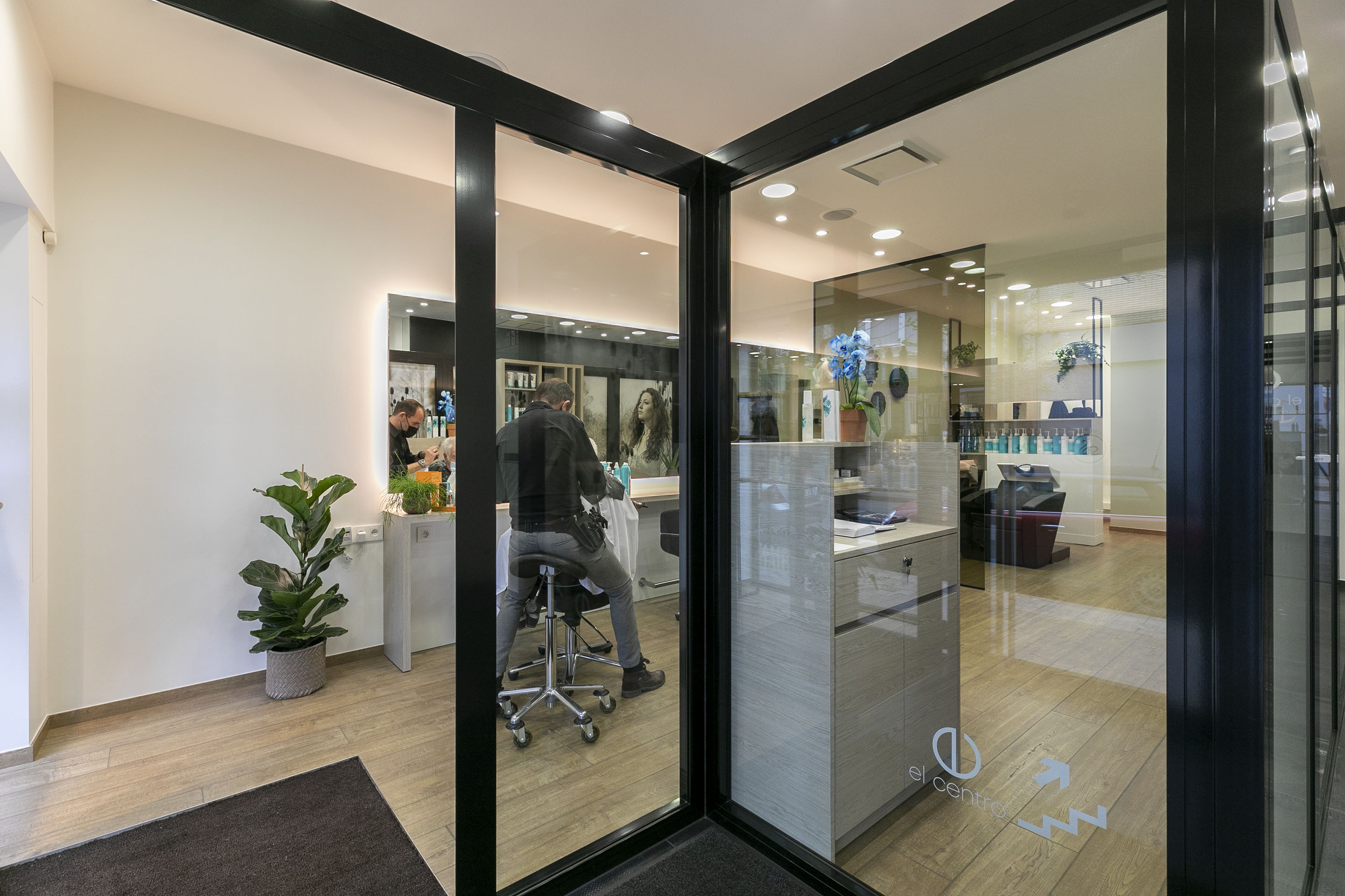 Hair Fusion Kortrijk - kapsaloninrichting PAC interiors