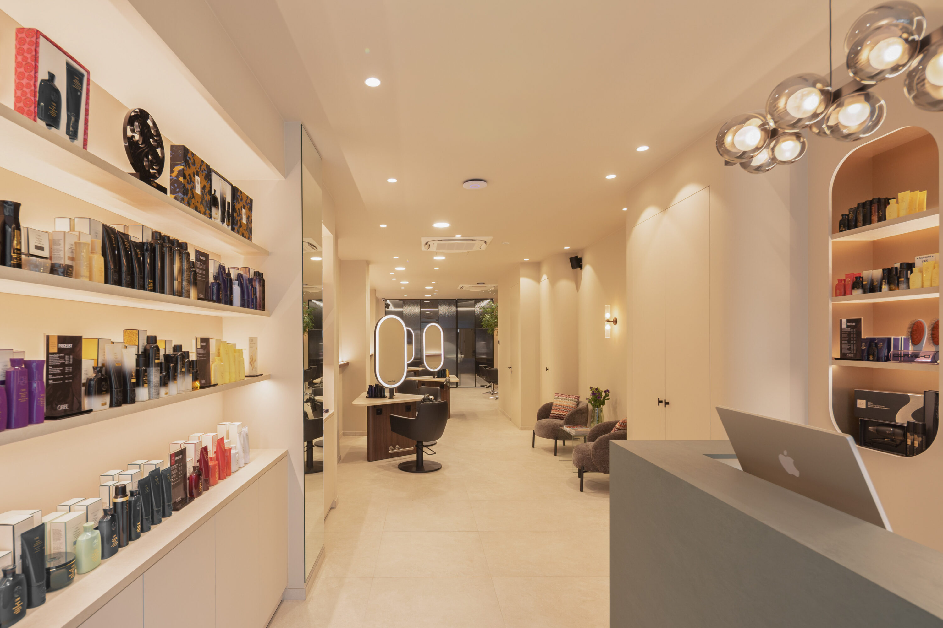 must-hair Brasschaat - kapsaloninrichting PAC interiors