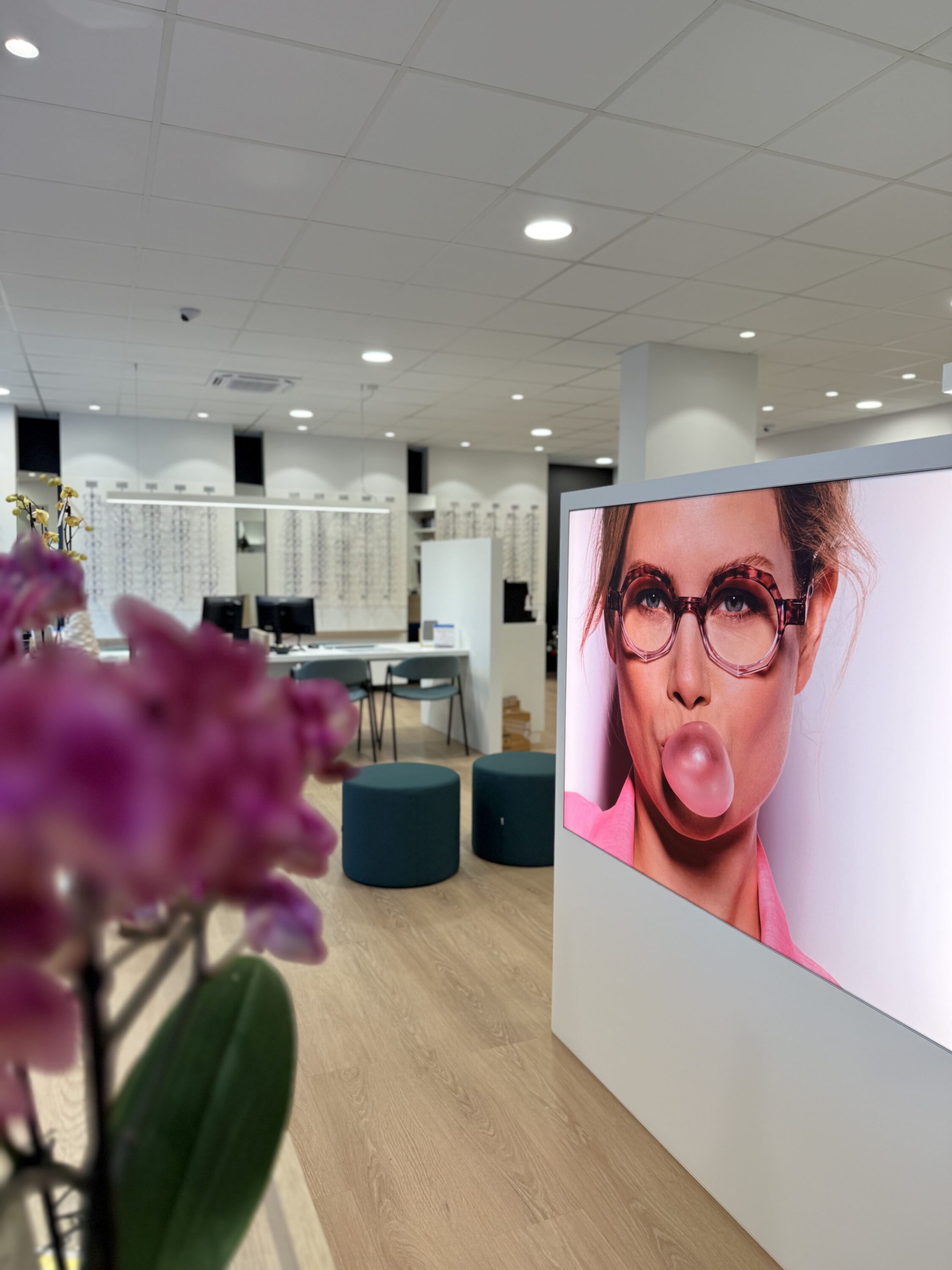 Interieurinrichting opticien Oogwereld Deinze - PAC interiors